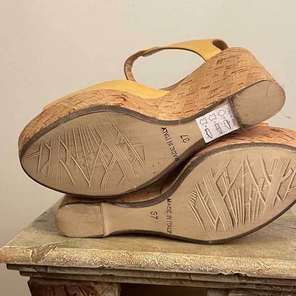 La Canadien cork leather heels size 37 (6-6.5) - Picture 6 of 10